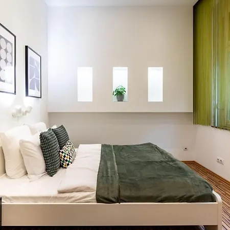 - Balcony - Large And Comfy